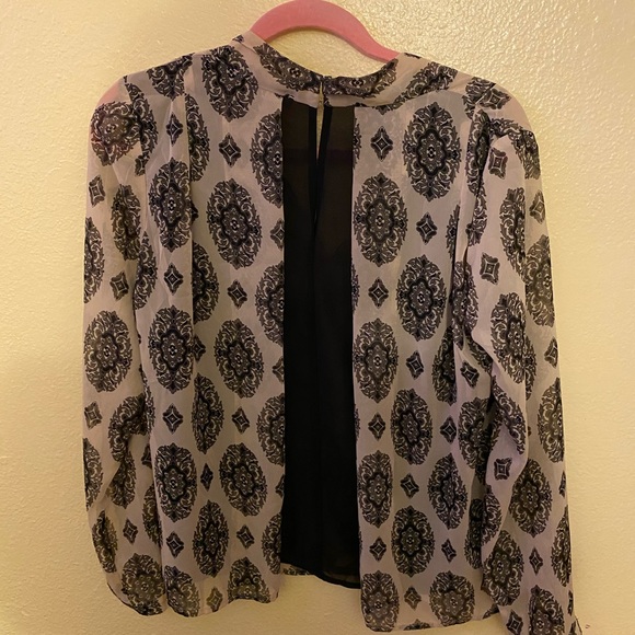 Blouse - Picture 2 of 2